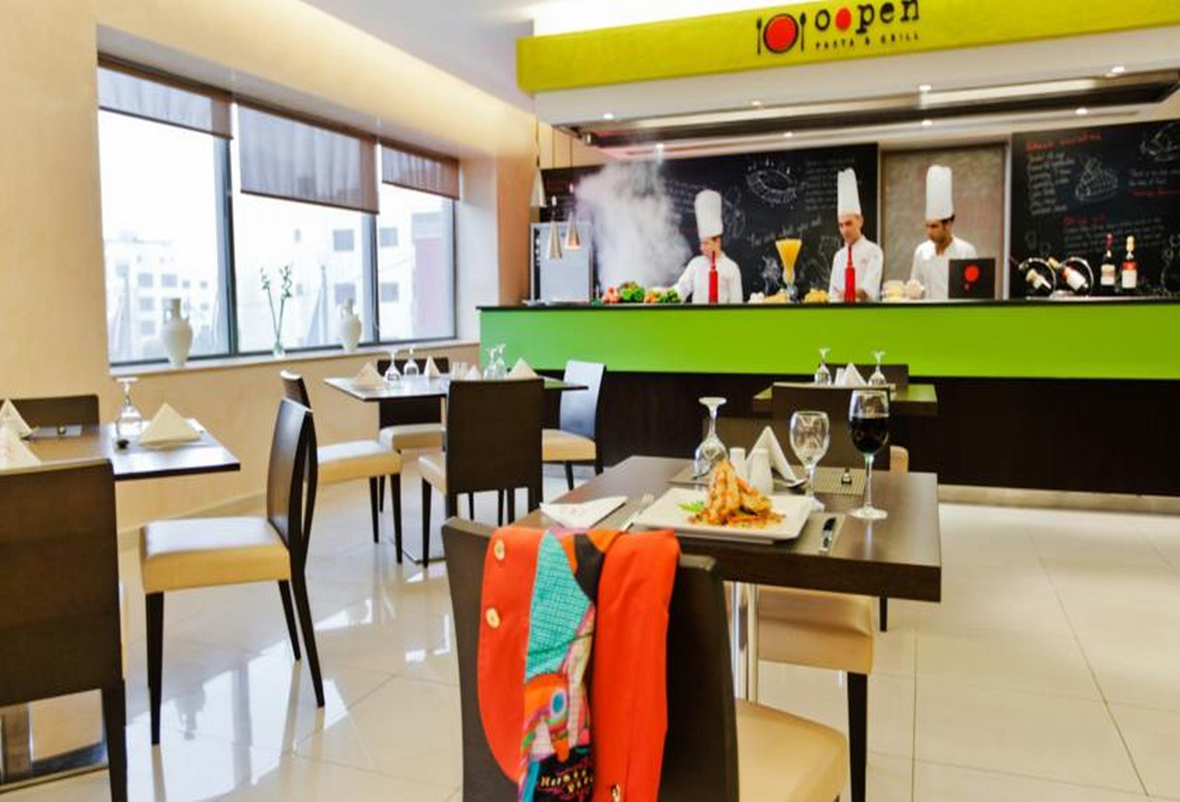 Ibis Amman Hotell Exteriör bild