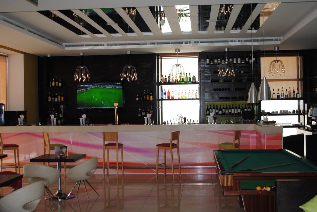 Ibis Amman Hotell Exteriör bild
